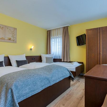 שטוטגרט Hotel Wiesbadener Hof מראה חיצוני תמונה