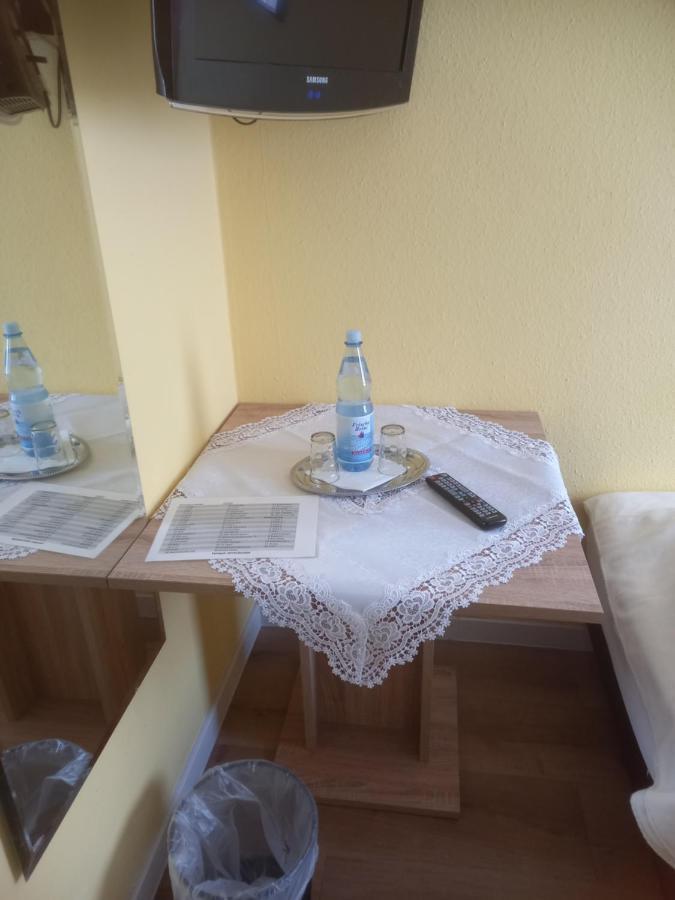שטוטגרט Hotel Wiesbadener Hof מראה חיצוני תמונה