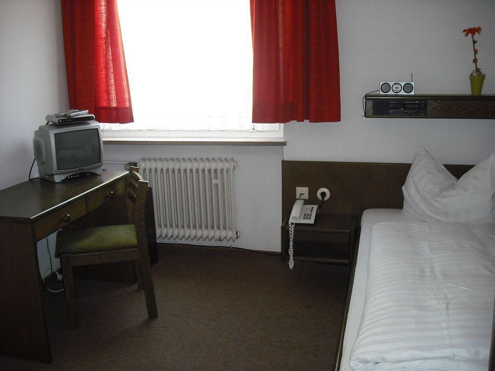 שטוטגרט Hotel Wiesbadener Hof מראה חיצוני תמונה
